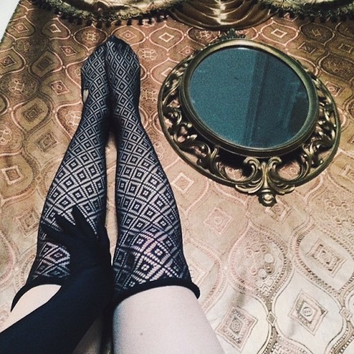 misskaciemarie:  Shoot day // twas magnifique! for more behind the scenes from my shoots, get my app! ; )