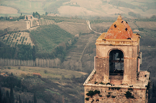 travelthisworld: hayy Italy, you’re pretty fiiiinneee - Gimignano, Tuscany, Italy | by jenni r