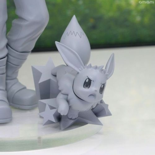 Images from the upcoming Pokémon ARTFX J Kotobukiya Green with Eevee figurine 