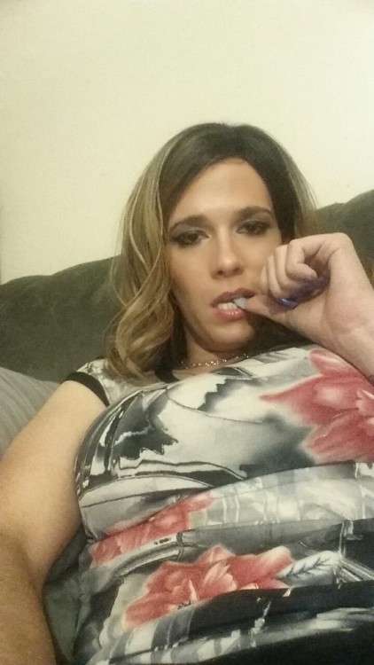 hgillmore:  https://www.tumblr.com/blog/crystalsworldofkink  follow me for more sexy pictures and videos of me ;)More of the adorable Crystal. 