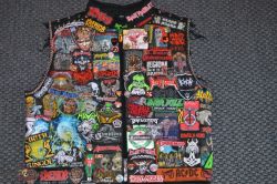 shaggysworld:http://tshirtslayer.com/battle-jacket/kutte-20-0  Dang son