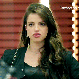 wild side. - Agatha Moreira as Giovanna Lovatelli in Verdades...