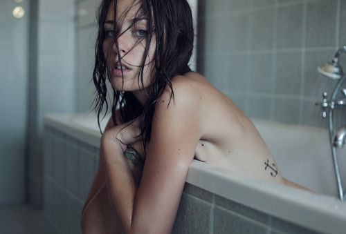 justmakemexscream:  Anna Morosini