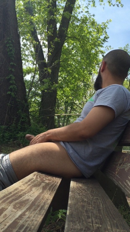 exhibitionistic-latin-bear:  Public park porn pictures