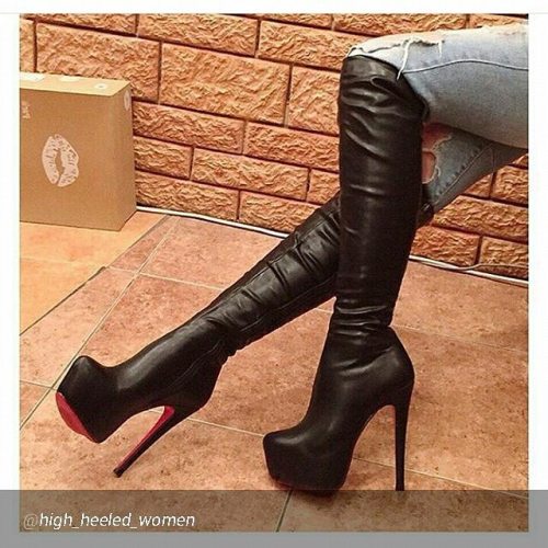 By @high_heeled_women “Hot sexy boots#shoes #shoeporn #shoestagram #instafashion #instagramers