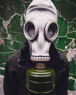 brokenbmx:  🚬 | #Gasmask #Urbex #Urbandecay