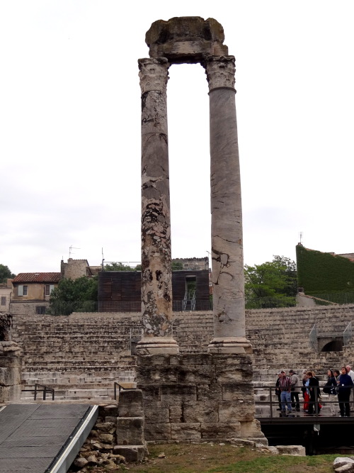 erilor:Ruins of the Roman theatre at Arles, France - still used for drama productions today1st Centu