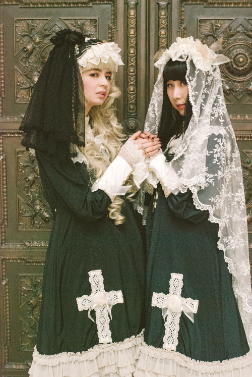 victorianme: ~Brides of the Eternal Light~ Black: ThisLittleDollyNavy: Victorianme Xin Lolita Photog