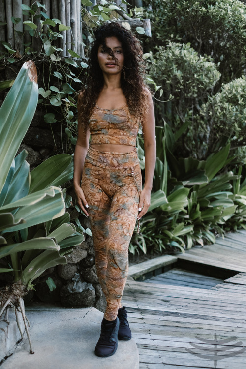 Looks By Manaka Collection : Divine Earth Collection - Leggings in Brown TonesThe Orange radiates wa