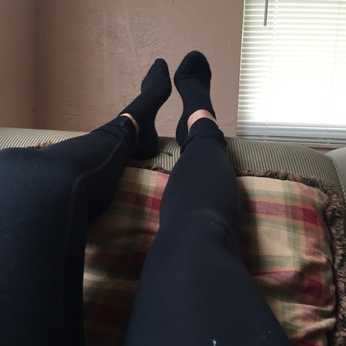 jasmin-baddazz: Sweaty gym socks just for @salvadoralii for him to smell, lick, worship &amp; ga