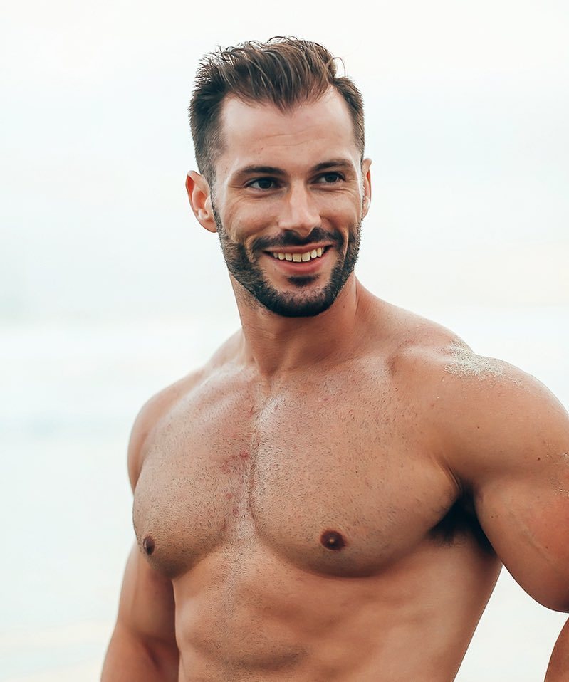 fedrikw:Quin Brucehttps://www.instagram.com/quin_bruce/