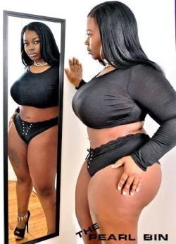 thegalleriaofbeauty:  IN DA THICKNESS…