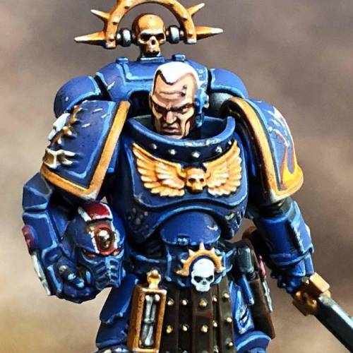 Primaris Lieutenant Volpi Primo of the Ultramarines. Absolute joy of a mini to paint!