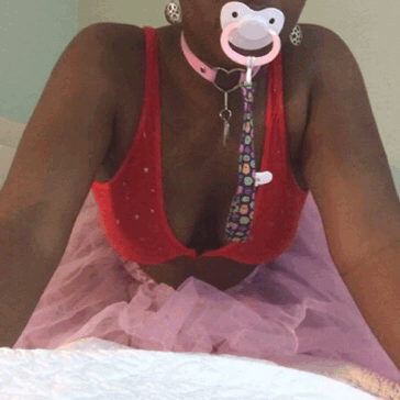 lilspaceprincess:  pretty princess [18+]