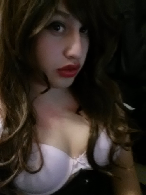 horseman52:  dreamtgirls:  Love Sammy Ess :http://sammyess.tumblr.com/  looks yummy