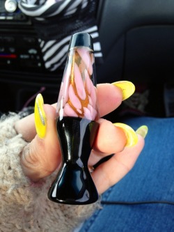 bluntess:  indic4:  chill-um:  weedandskateboards:    Lava lamp chillum.    I dig it  easily coolest chillum ive ever seen  THAT IS THE DOPEST FUCKING THING IN THE WORLD