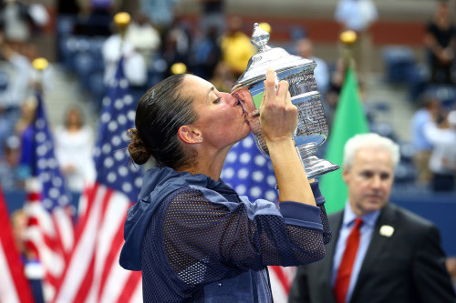 Pennetta flavia toes