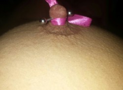 scottnikipowers:  Close up of my cute pink bow on my nipple…XOXO NIKI!