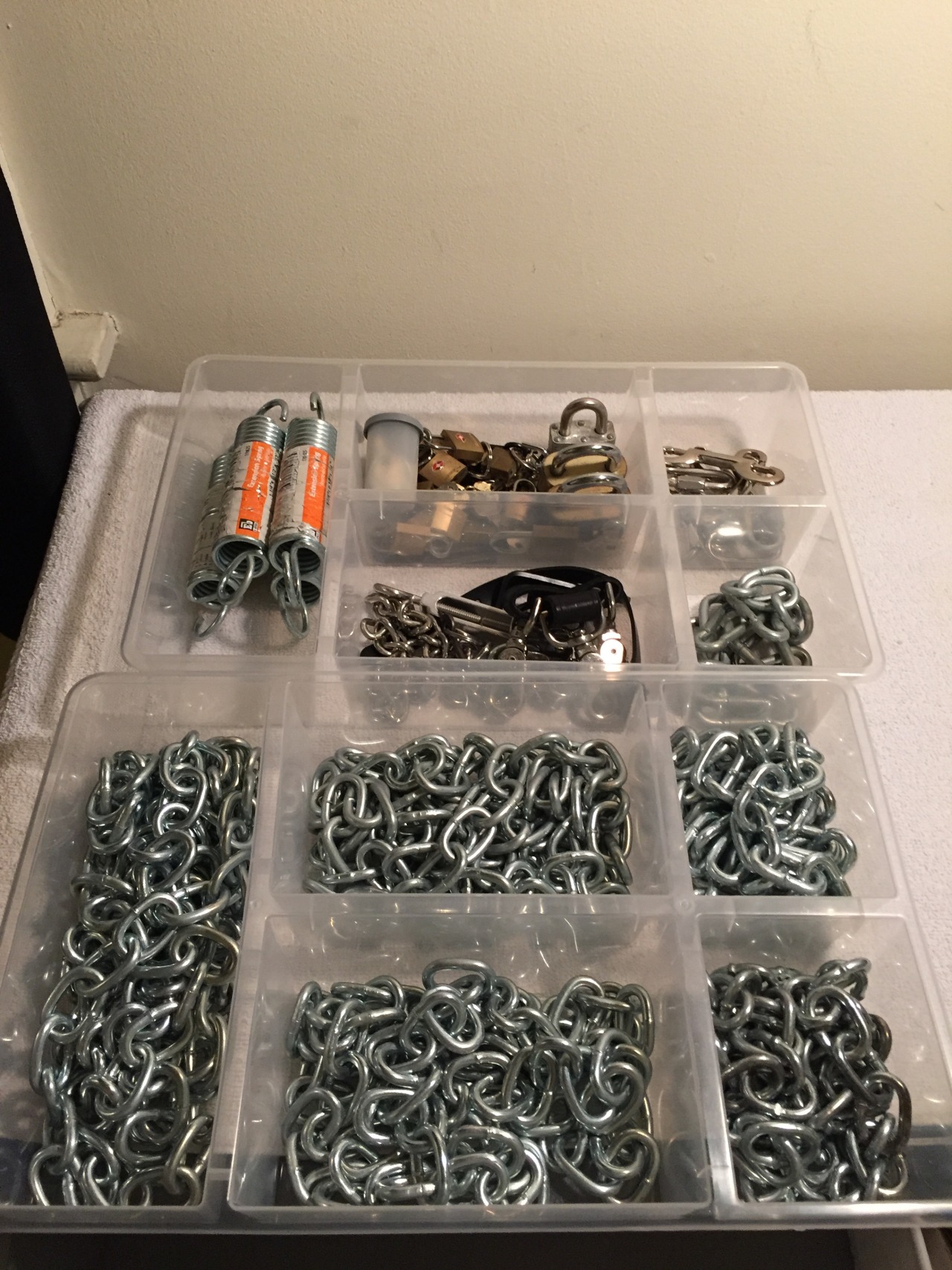 kinkythingsilike: So, here’s the guided tour of the Kinky Things I Own. I’m going