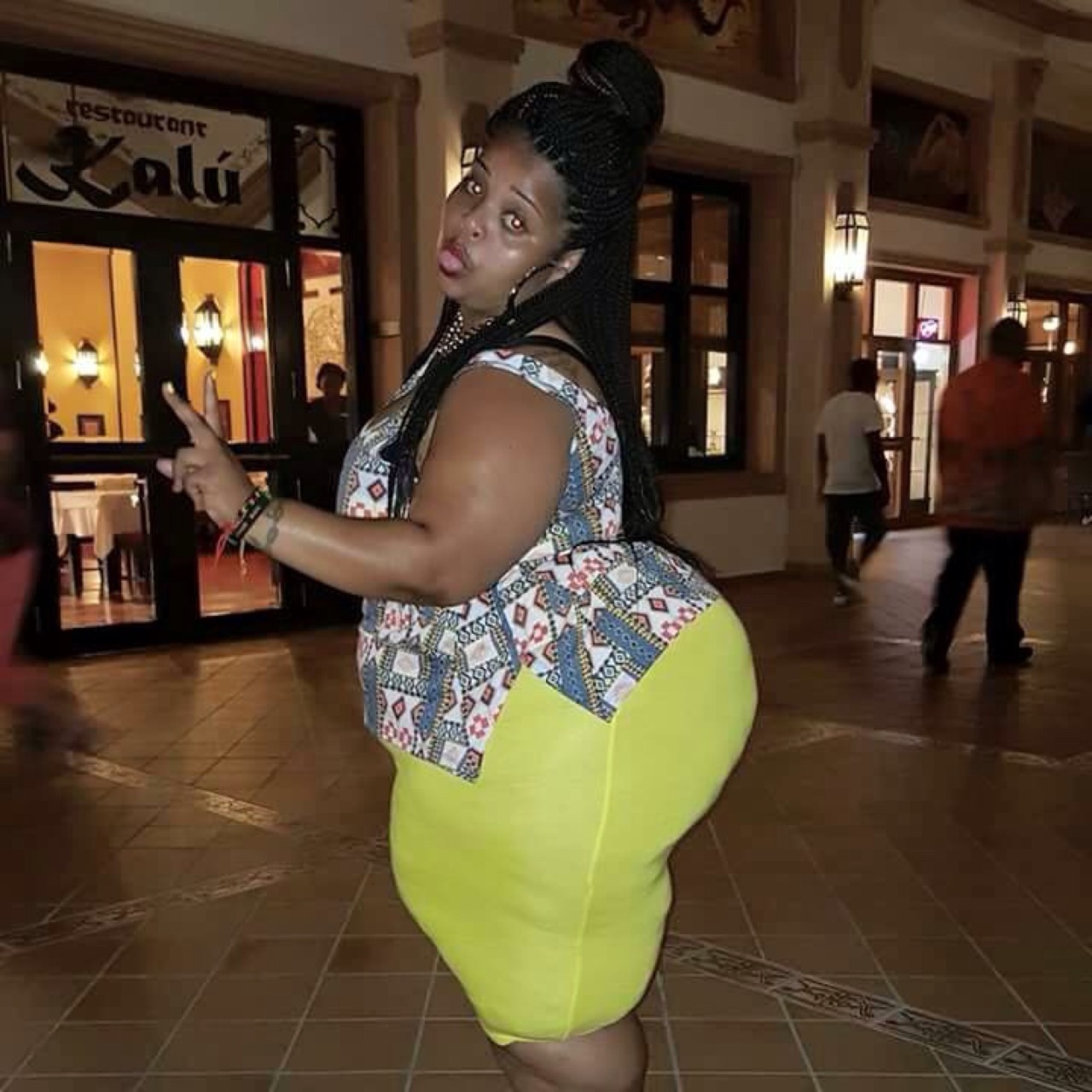 asshood97:  ASS hood parade 
