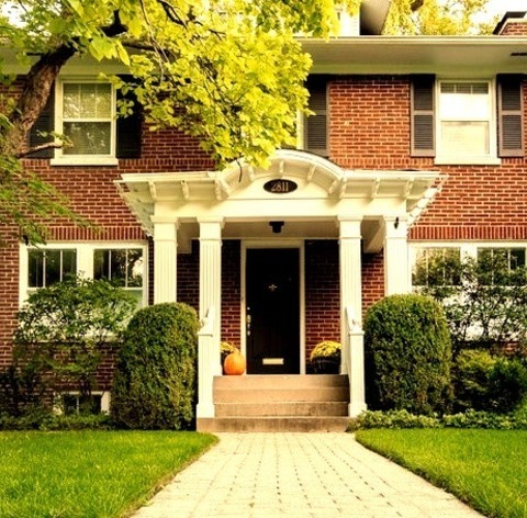 Front Yard Brick Pavers In ChicagoThis Is An Illustration Of A Sizable, Traditional Front Yard Brick