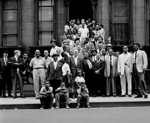 themaninthegreenshirt: A Great Day in Harlem: behind Art Kane’s classic 1958 jazz photographTh