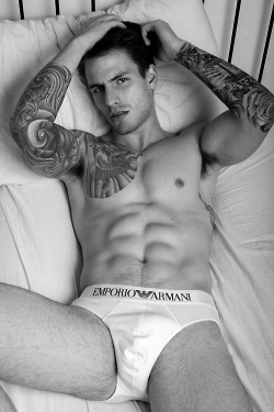 mientus-com:  Pedro Senger in EMPORIO ARMANI UNDERWEAR  