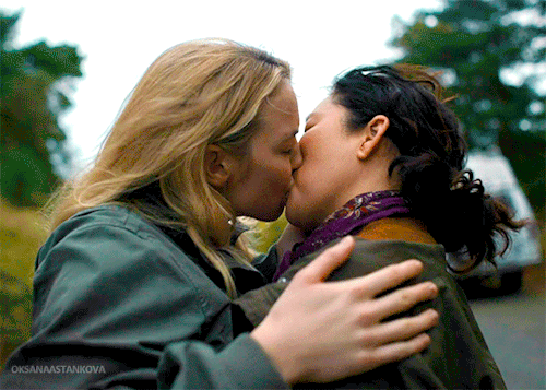 Two Years Ago Jodie Comer And Sandra Oh Gave Us The Best Onscreen Kiss Of All Time. - April 10, 2022.