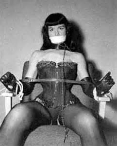 superbounduniverse:  mmpphhmmpphh:  vintage bondage including Betty Paige and Sally Roberts  Superbound rating: 9.75 