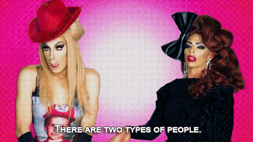 cupofcunteapodcast:   Alyssa & Alaska Thunderfuck Edwards on Alyssa’s Secret {x}.  “Exploring Alaska! Alyssa Does Austin.” “No girl, it’s cute and all that, but I wanna do Dallas.” 