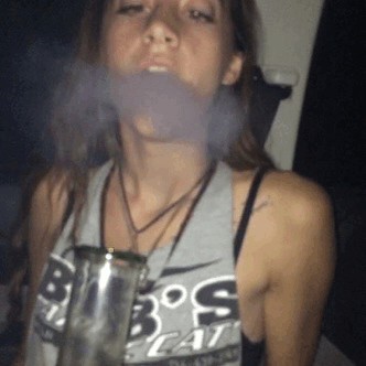 barnchoresandbongrips:  Stoney Saturday night 💀