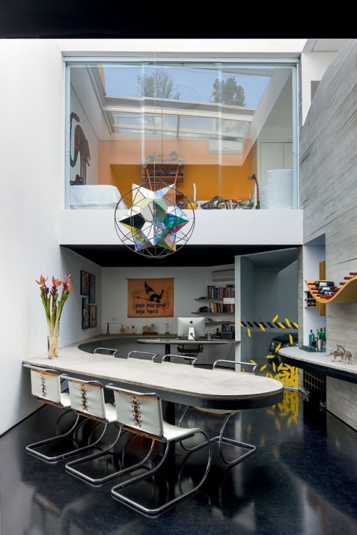 aros:  Ruy Ohtake colore o lar de Daniel Roesler 