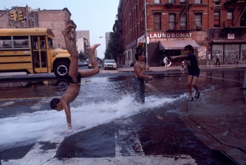 vintageeveryday:35 intimate photographs captured New York’s Puerto Rican community in the 1970s and 