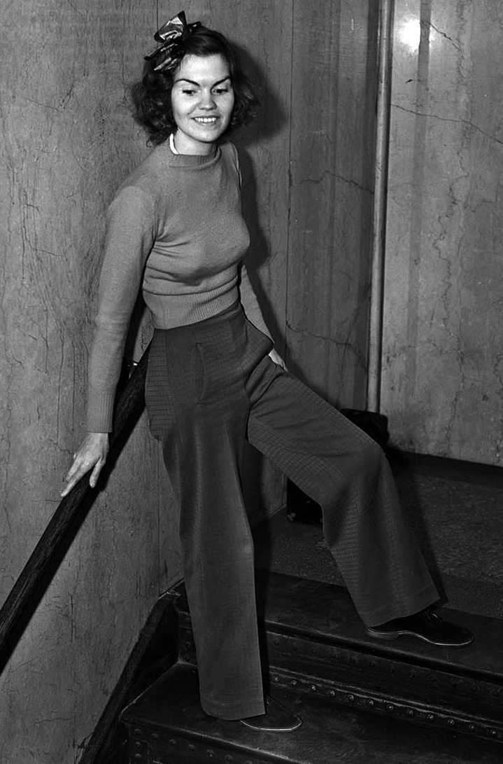 bobbysockss:  maudelynn:  A Crime of Fashion ~ Nov 15, 1938  On Nov. 9, 1938, Helen