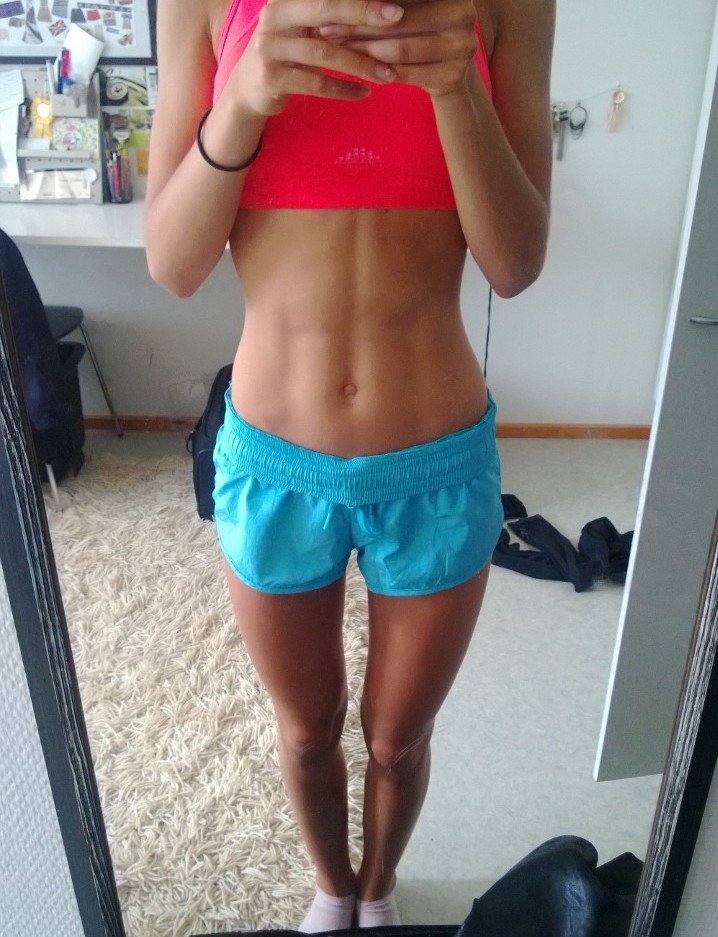 89dave:  healthalame:  ooh gosh I miss those abs :( gonna get them back by next summer!!