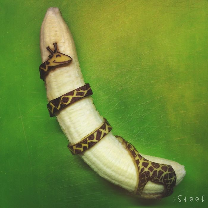 lecometecomete:reincarnatedx:lustt-and-luxury:  boredpanda:Artist Transforms Bananas