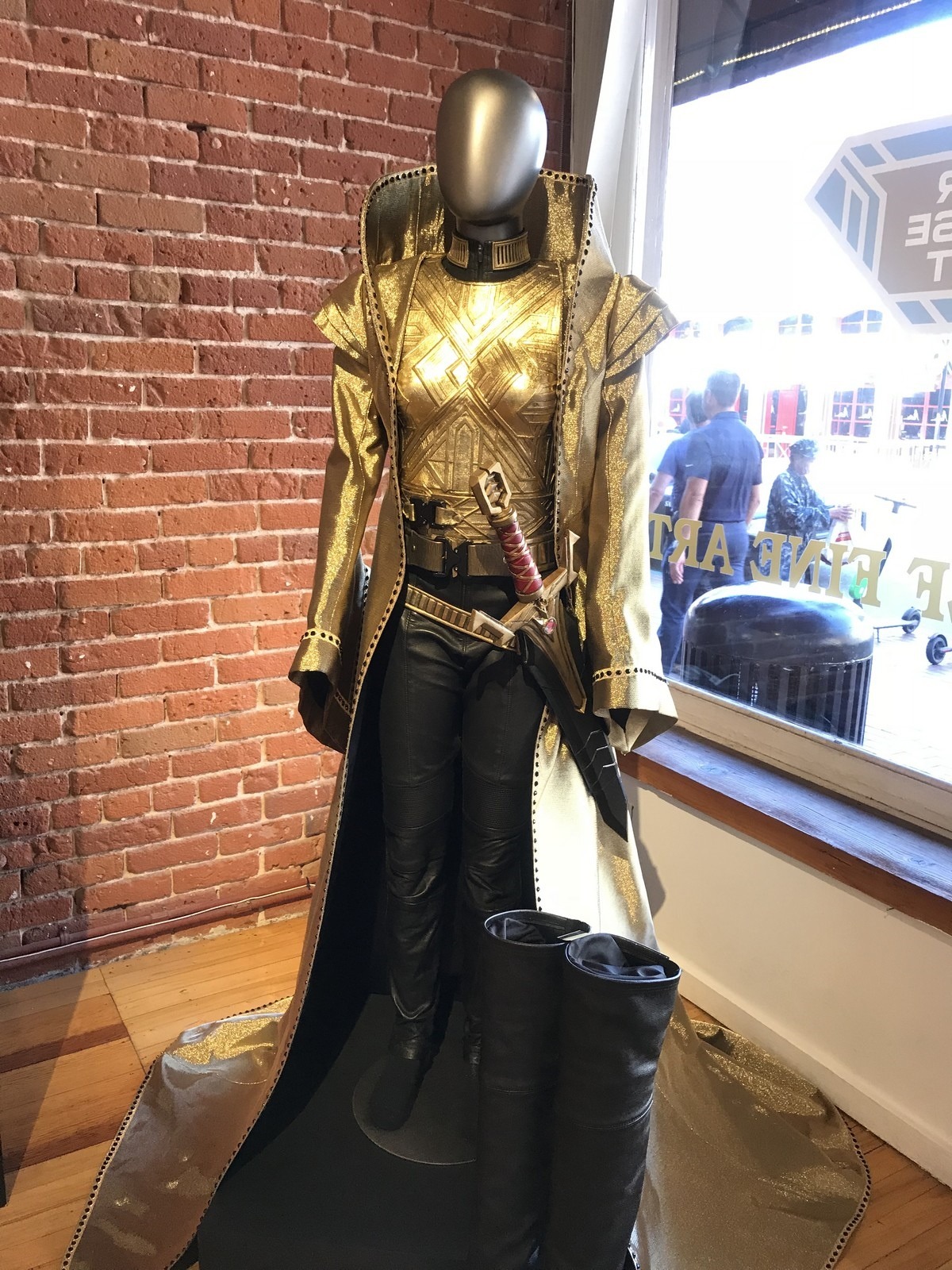 costumeloverz71:  Emperor Georgiou/Captain Phillipa Georgiou (Michelle Yeoh) Golden