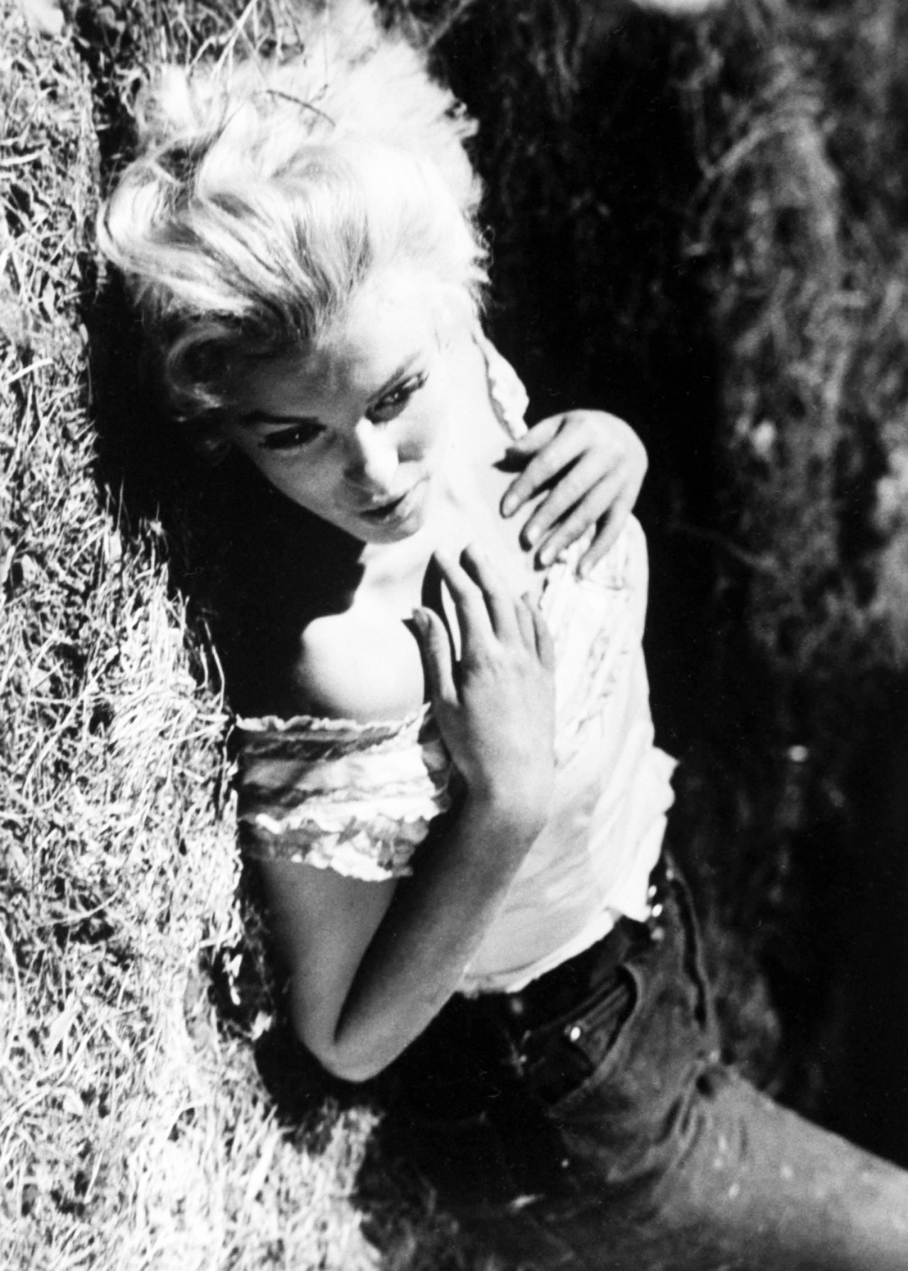 laurasaxby-deactivated20171112:  Marilyn Monroe photographed on the set of River