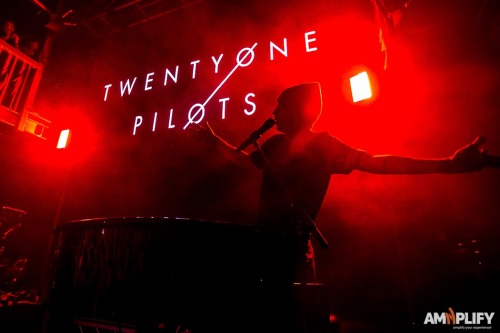 topupdatez:  Brisbane, Australia | 7.4.15