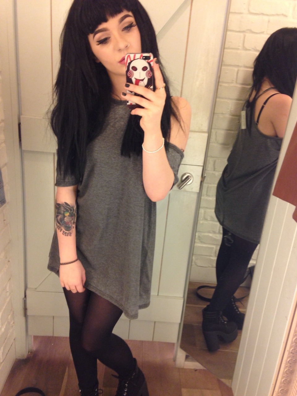 flowerkittxn:  flowerkittxn:  i went shopping today n got some stuff  i was on my