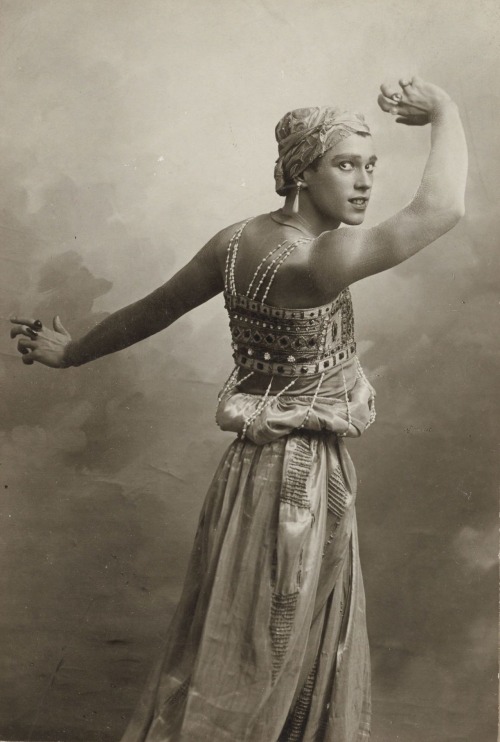 If you’ve read this month’s article about dancer Vaslav Nijinsky, you might recognize th