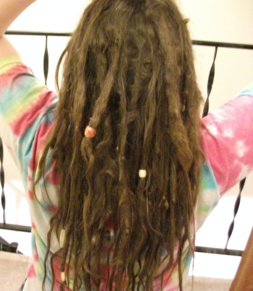 howtobeterrell:sblaze:sh4ne:Oknickied:mywordsaregolden:Presenting : White people damaging their hair