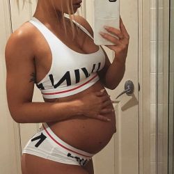 maternityfashionlooks:  G L A M For top maternity