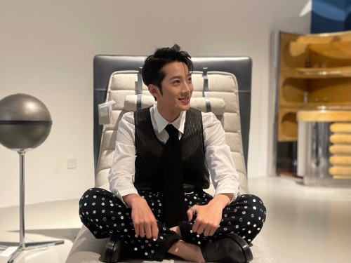 (210504) Lai Kuanlin studio update