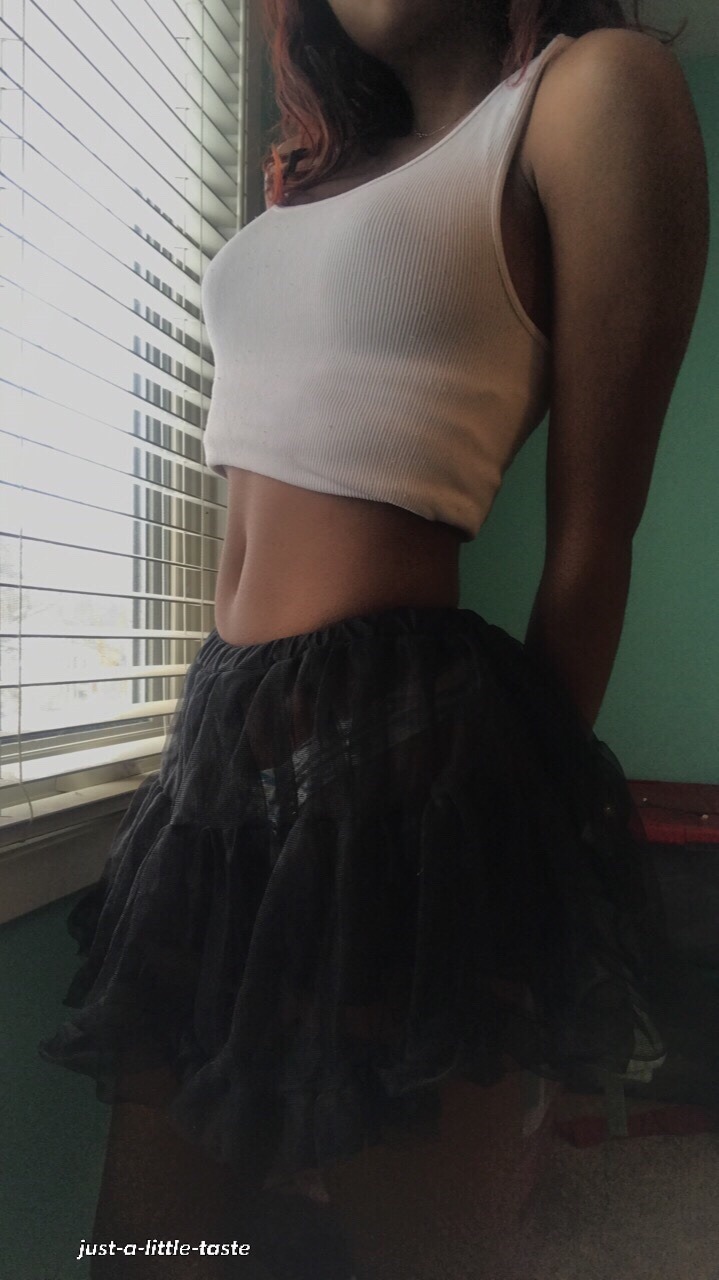 just-a-little-taste:•you purr in my ear, demure girl…so pretty…so compliant