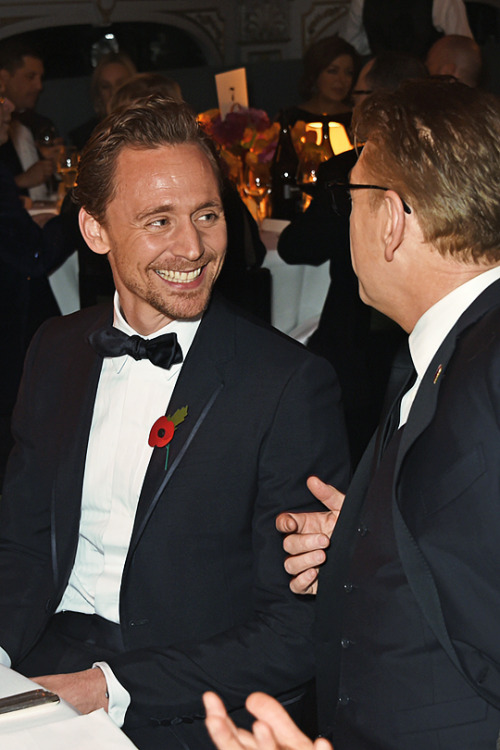 twhiddleston-pics: Evening Standard Theatre Awards 2016