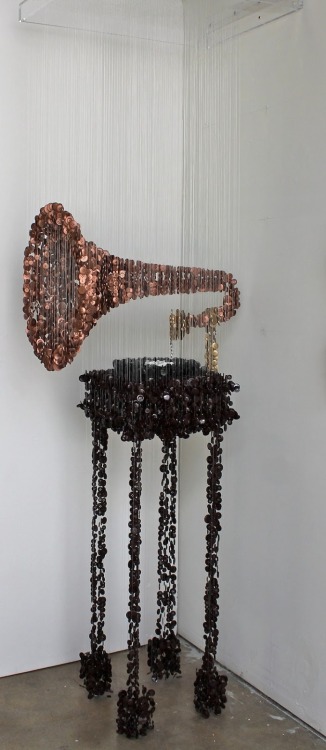 vinylespassion:  Augusto Esquivel - Buttons Sculptures