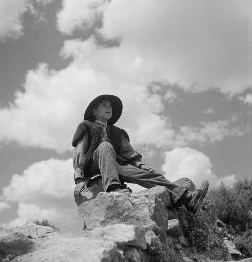 Série “ As Crianças na obra de Artur Pastor”. Alentejo, década de 40.