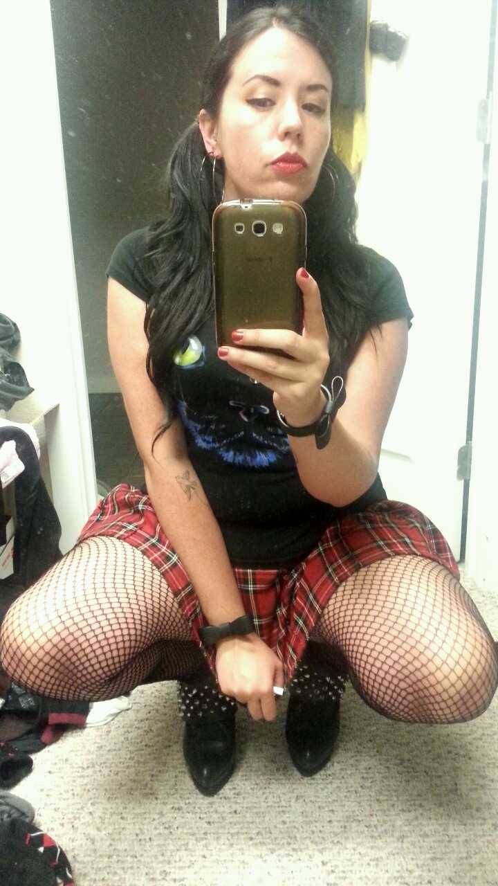 creepygirlmouse:  Naughty but I’ll treat you nice. (Live fast, die young, bad girls