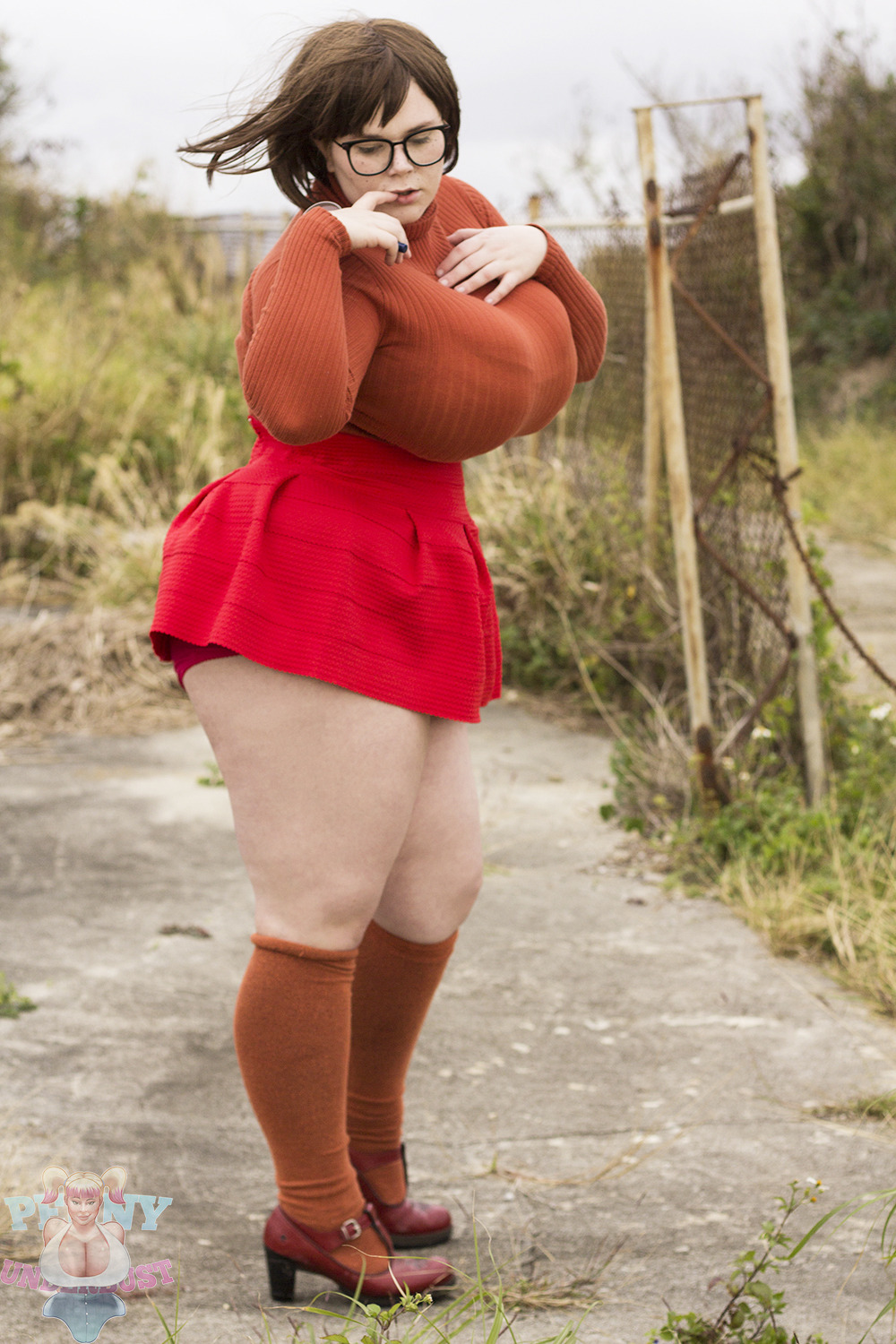 underbust:  JINKIES!I think this is a collection of all of the photos that are going
